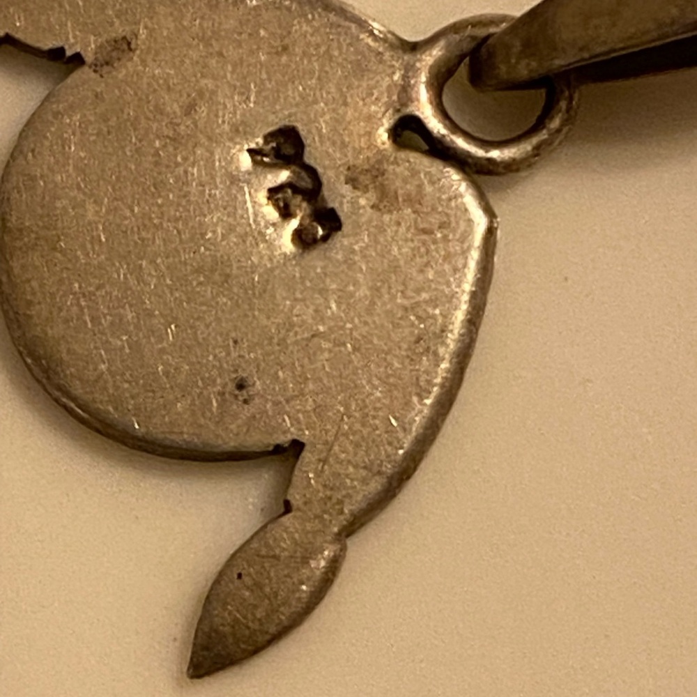 Vintage 925 stamped smiling boy and girl pendants - Picture 10 of 10